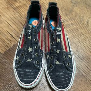 Blowfish slip on America sneakers
